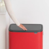 Кош за смет Brabantia Bo Touch Passion Red, 60 л thumbnail
