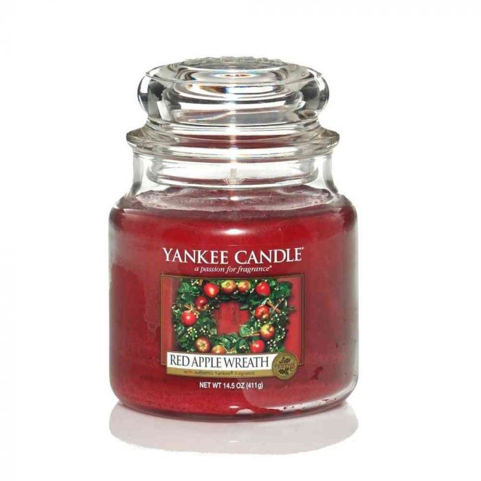 Ароматна свещ в среден буркан Yankee Candle Red Apple Wreath