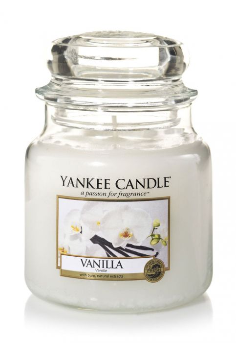 Ароматна свещ в среден буркан Yankee Candle Vanilla