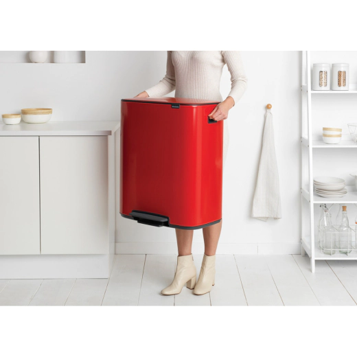 Кош за смет Brabantia Bo Pedal Passion Red, 60 л