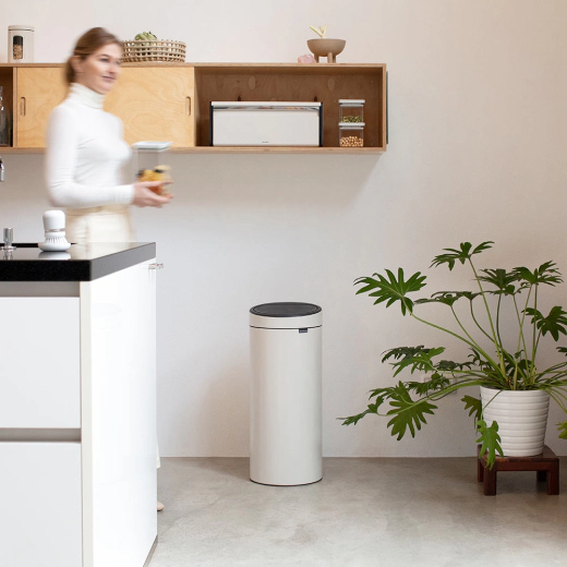 Кош за смет Brabantia Touch Bin New 30 л, Soft Beige