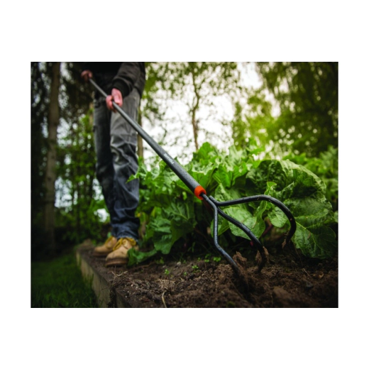Култиватор с алуминиева дръжка Fiskars Solid