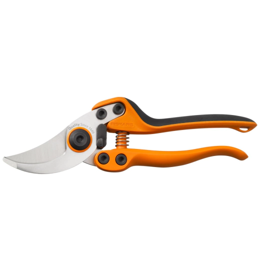 Професионална лозарска - овощарска ножица модел Fiskars P-8 