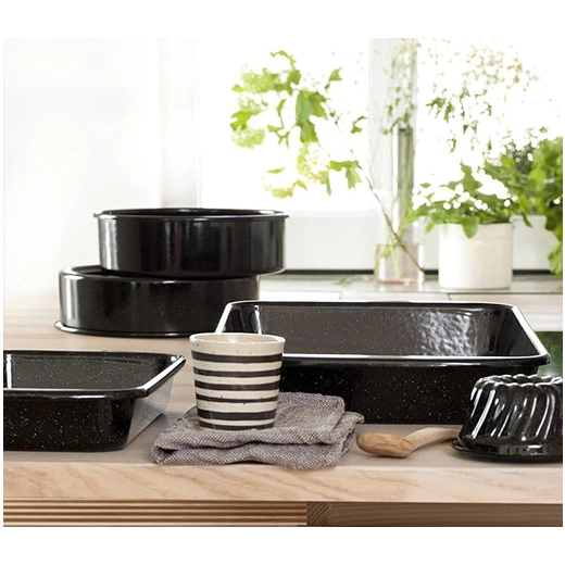 Тава за печене от масивен емайл Riess Classic Black - 42 х 33 см
